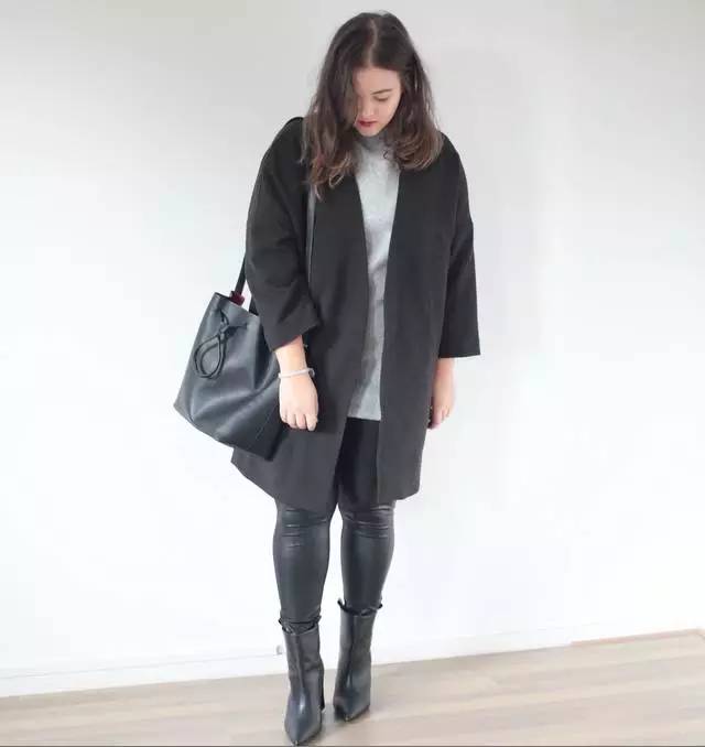 这个肉乎乎身高不到160的女孩,却被网评为最美时尚教主!