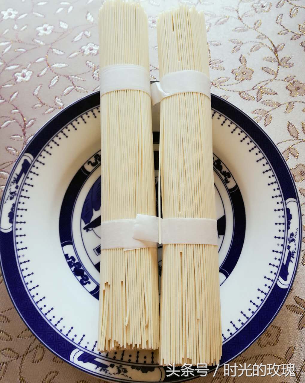 美食北方人,怎么用干挂面做蒸面条