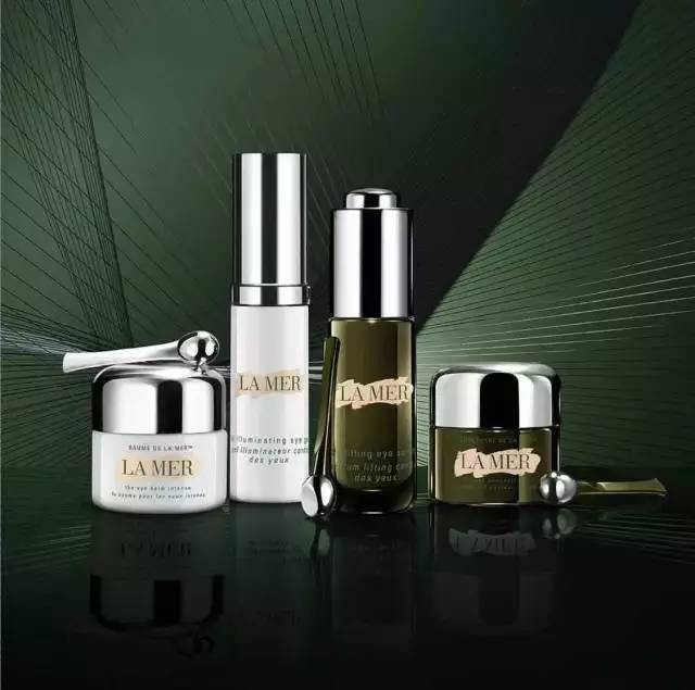 暗沉的痘痘,长痘痘的脸怎么拯救下去