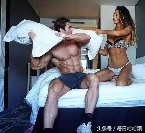 4个动作练出漂亮腹肌马甲线,女士健身练腹肌马甲线人鱼线