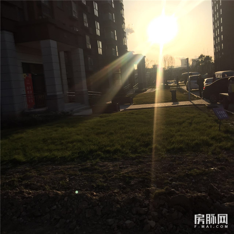 城西刚需盘春晓华苑,千米内医院、公园、学校一应俱全!