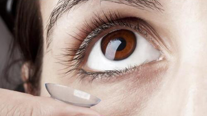 怎样戴美瞳既不伤眼睛又好戴,戴美瞳眼睛出现红血丝怎么缓解