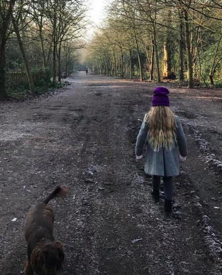 贝家哈珀小七纽约时装周日记：简易英伦风胜过三哥潮牌LV联名