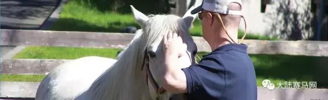 马术治疗不仅对自闭症有作用，而且开始被用于戒毒