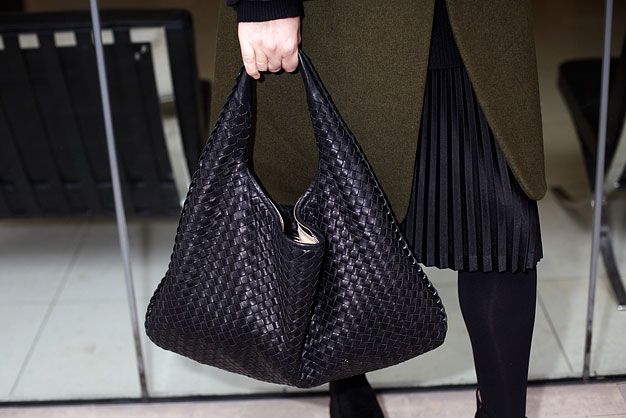 女人的经典包今年流行哪一款,现在流行的潮包