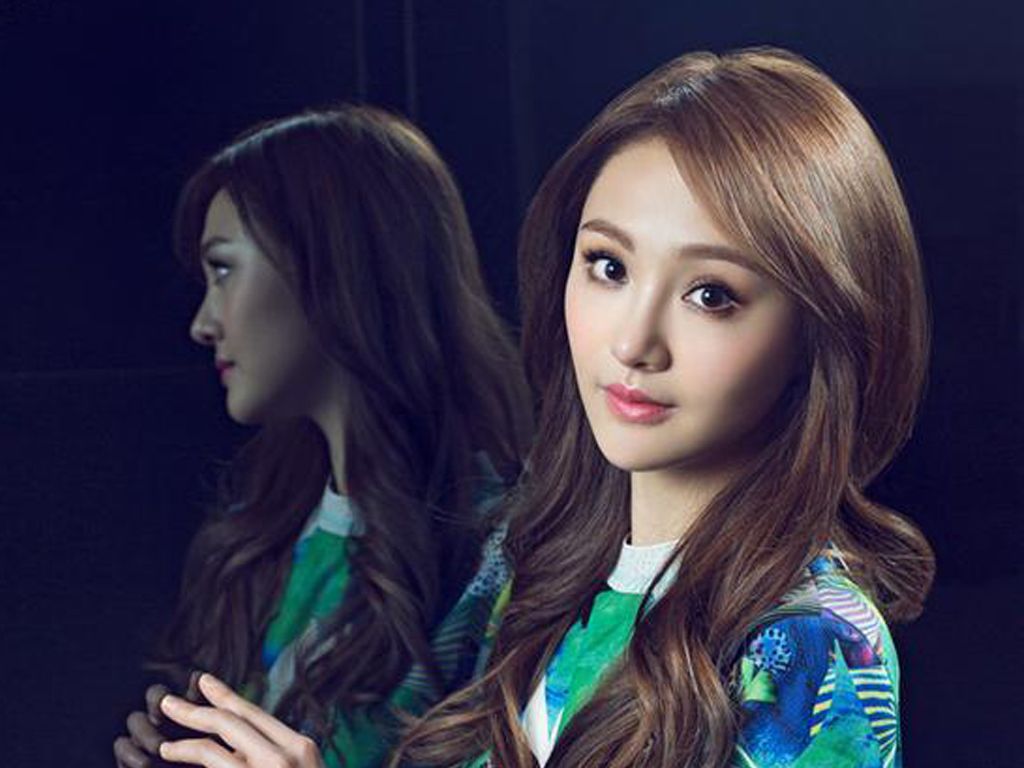 郑爽到底是放飞自我还是展示真正的自我？