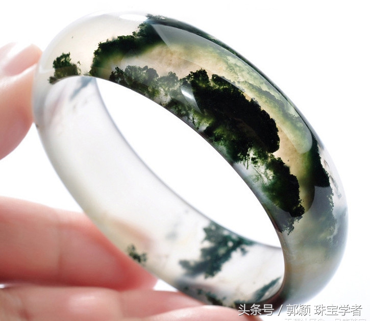带飘花翡翠的玛瑙,飘花水草玛瑙值钱吗