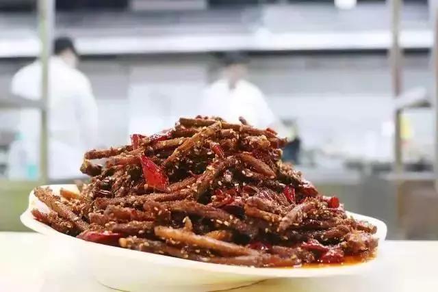 今天下午4点的时候，我打开了我的零食小金库