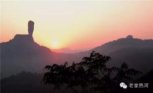 有人为承德棒槌山写了首歌，没想到让她给唱成了这样儿