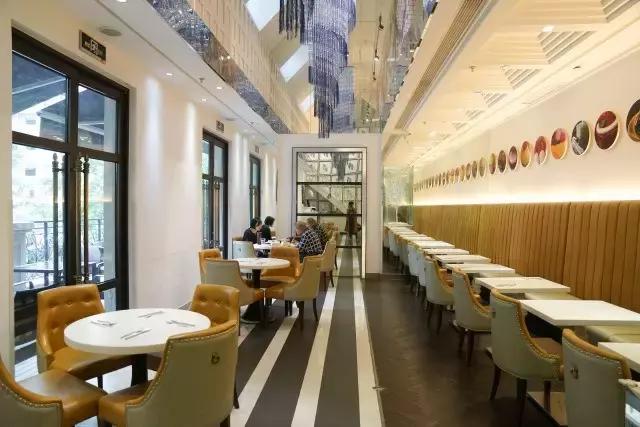 爆红朋友圈的21家的甜品店，只怕你不敢点开！