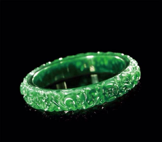 有关珠宝寓意美好的诗句,形容珠宝很漂亮最经典十首诗句