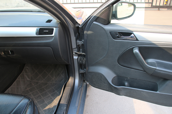 2011年宝来二手车值多少钱,2013年宝来估价