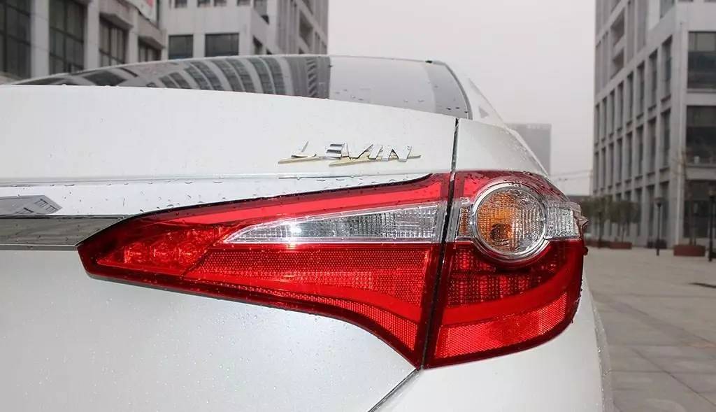 卡罗拉和花冠有什么不同,卡罗拉和花冠有什么区别