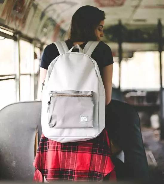 价格100之内的双肩包推荐,便宜好看的双肩包大容量