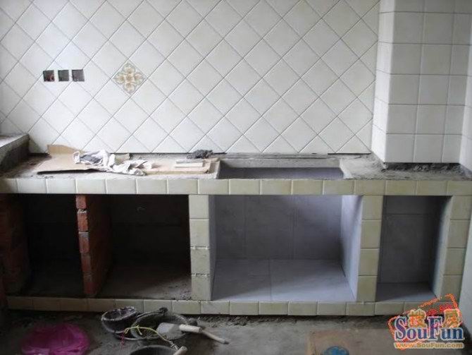 厨房橱柜是不锈钢好还是砌砖好,自己在家砌砖做橱柜