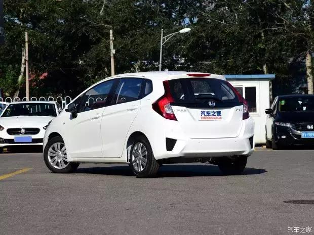 5万最热销十款现代瑞纳车,飞度5-8万自动挡车推荐