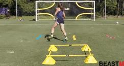 足球如何打好边路,足球边路如何快速突破