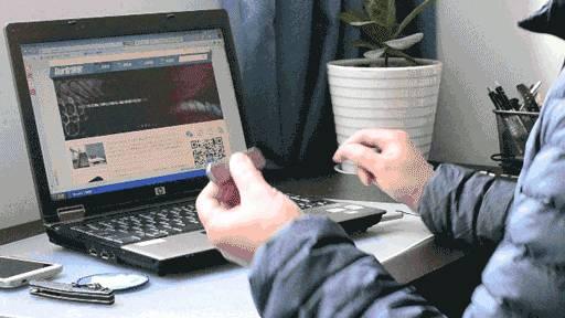 指尖陀螺飞快的旋转,超高速指间陀螺