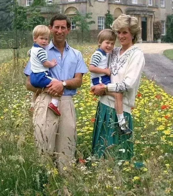 待位64年的王子，花30年将450万㎡荒地打造成世界最美庄园