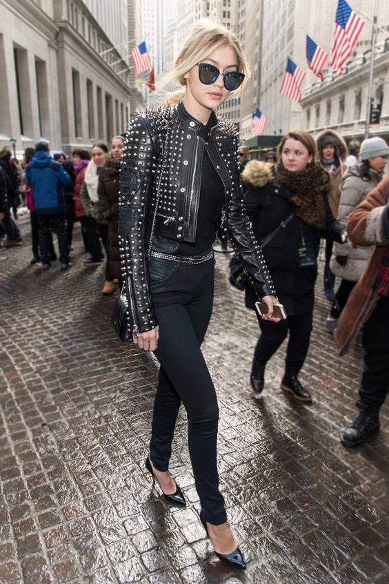 早春如何挑外套颜色好看,秋天的皮衣外套该怎么选