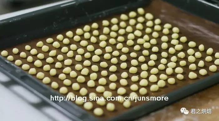 蛋果子最好吃的做法,蓬松酥软好吃的油果子