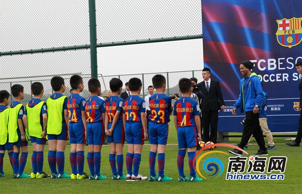 巴西球星小罗来中国,巴西足球明星小罗