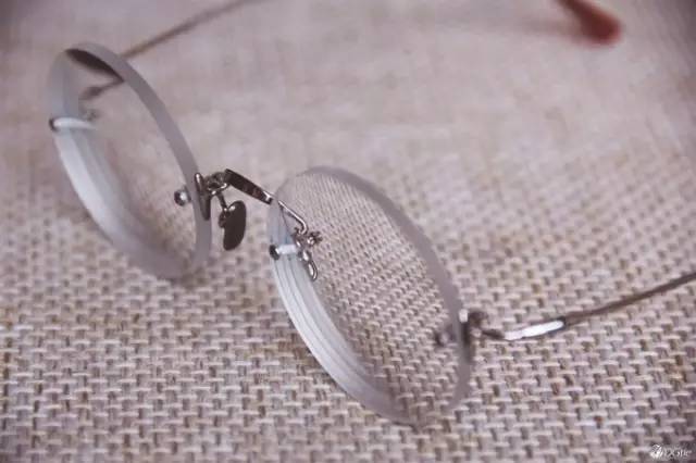 近视镜架品牌排行榜前十名,国产镜架性价比高的品牌