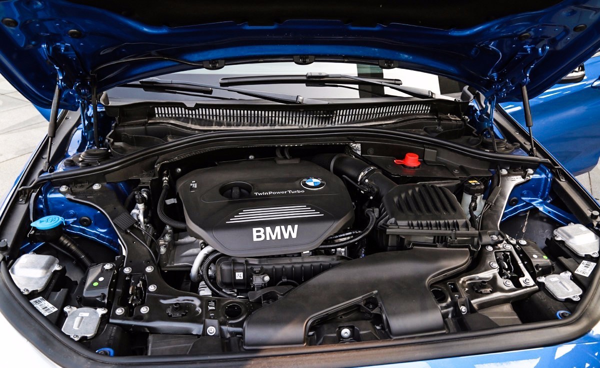 全新bmwm2全方位测评,试驾bmw1系