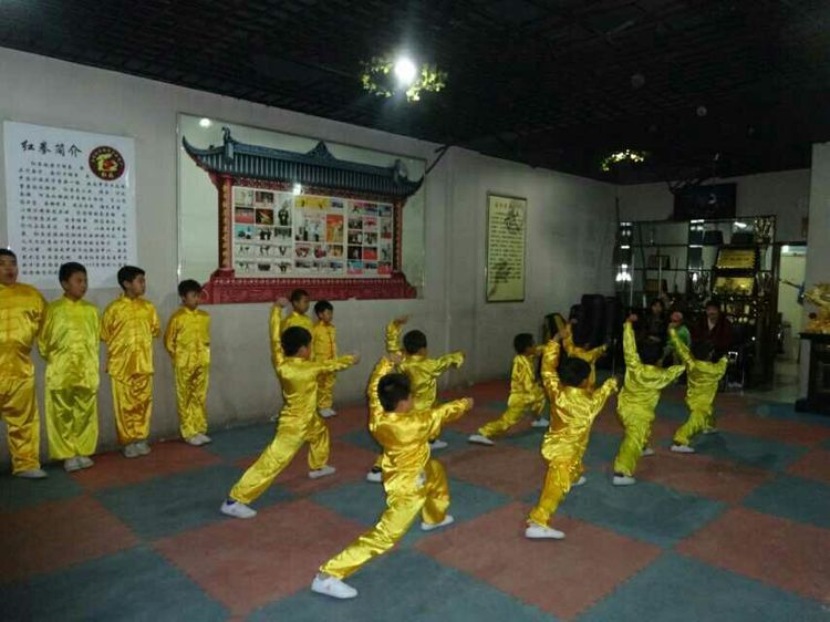 聋哑人李震独闯山西传授红拳