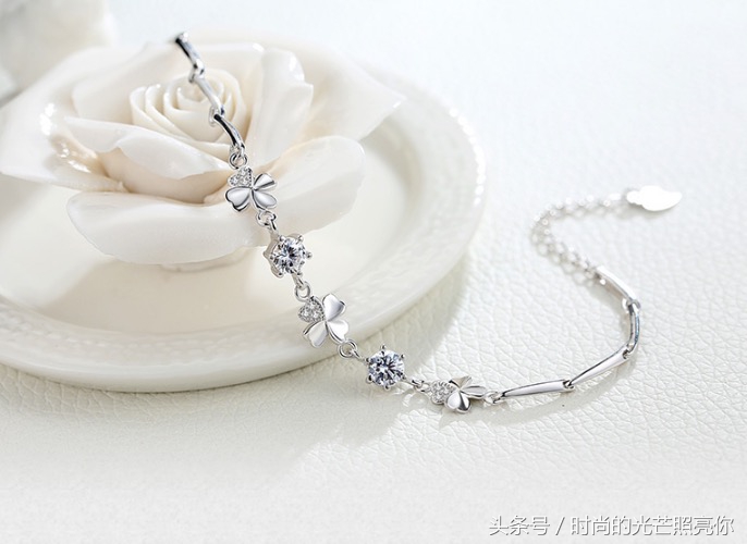 好闺蜜戴的是一样的手链吗,适合闺蜜一起戴的手链