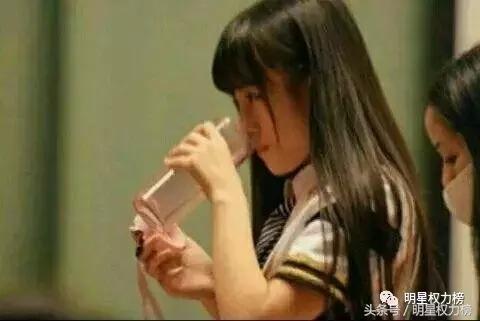 鹿晗的口罩、陈伟霆的玩偶、景甜的发箍，明星同款get无压力！