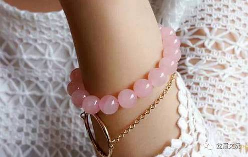 冬天适合把玩什么手串,又到了佩戴手串最好的季节