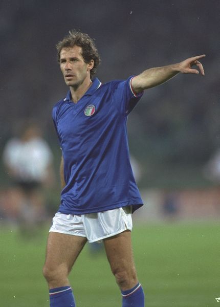 足球场上的清道夫,足球清道夫位置的球员