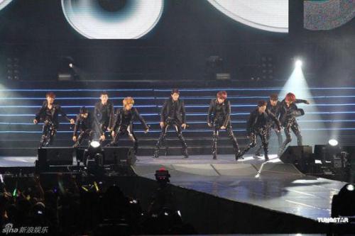 张国荣在韩国的影响力,韩国人看哥哥张国荣经典镜头