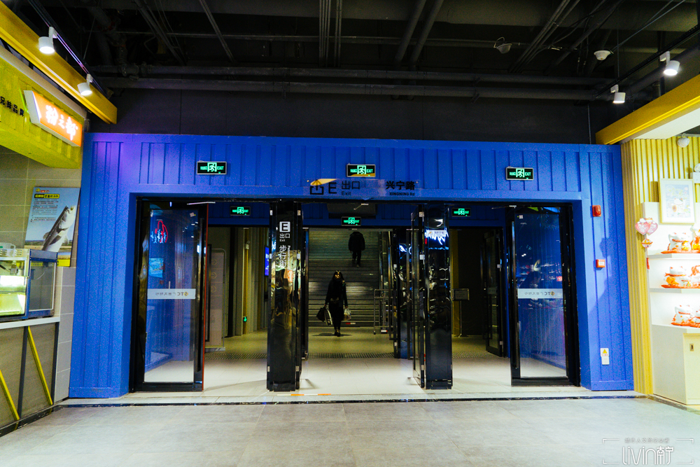 沉浸式逛南宁朝阳百货商店视频,南宁朝阳地下商业街人流