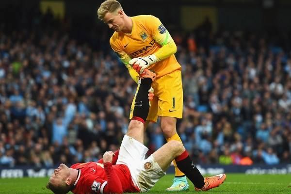 托雷斯撞晕是哪场比赛,托雷斯头部撞地当场休克两队队医