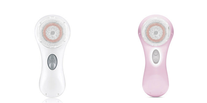 迪丽热巴关晓彤同款洗脸神器大PK!科莱丽vs露娜谁更好用?