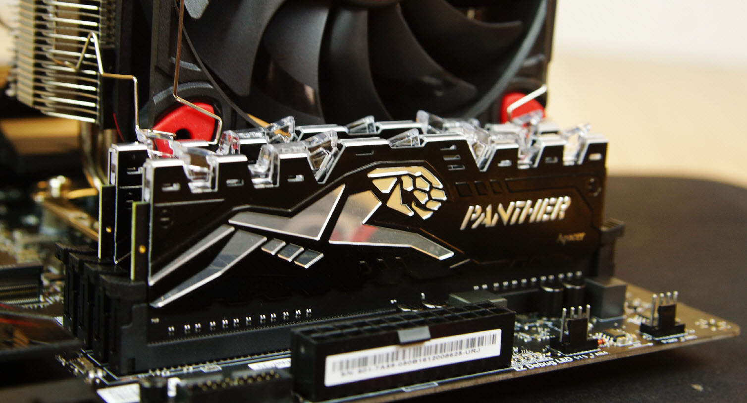 诚心求教，按这套硬件的配置实体店买得多少钱？