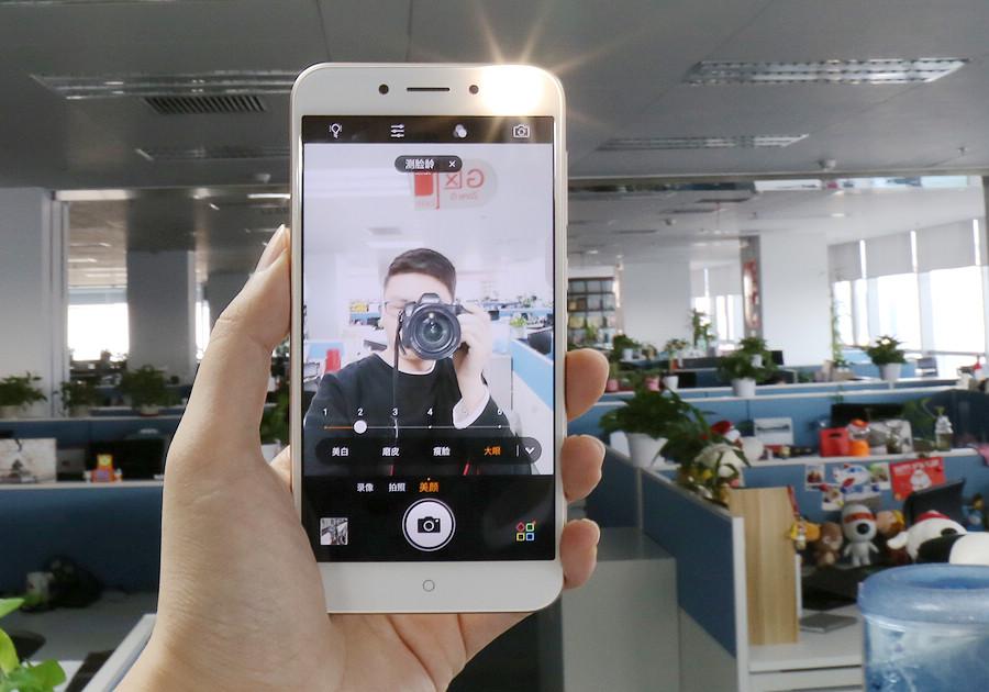 4000mAh+6GB运存!仅售1399的360手机N5评测