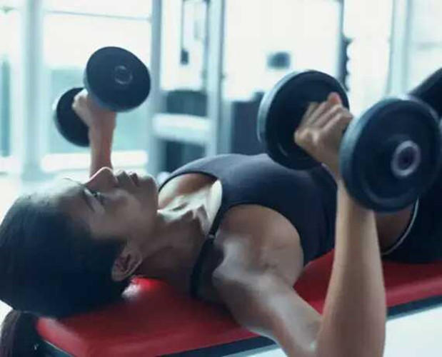 你为什么长痘出油,你还在为长痘痘而烦恼吗