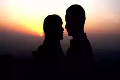 怎么撩兵哥哥比较容易上钩,如何一招撩到喜欢的男生