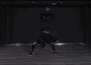 辣条有话说：好尴尬奥斯卡颁错奖，易烊千玺送福利自编现代舞，朱七七否认出轨发声明，杨幂戏服卖8000元