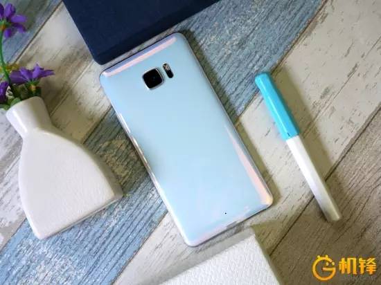 htcuultra屏幕怎么样,htcuultra蓝宝石版