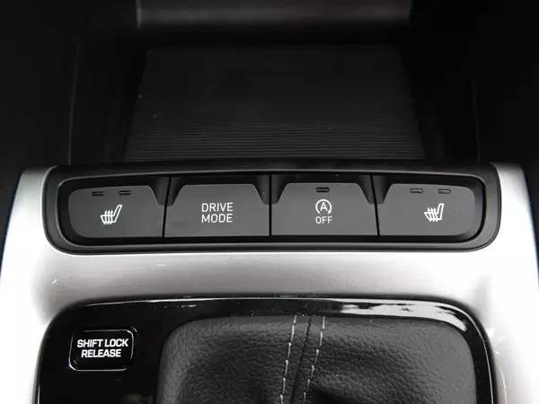 10年现代悦动自动挡试驾视频,北京现代新悦动瑕疵