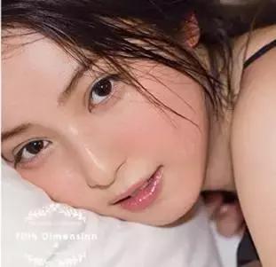 佐佐木希使用的彩妆,穿搭美妆造型