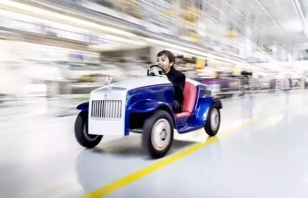 车叔晚报｜劳斯莱斯定制童车，世爵C8，长安凌轩……