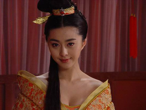 杨贵妃缢死马嵬坡是怎么回事,杨贵妃在马嵬坡是被赐死还是自缢