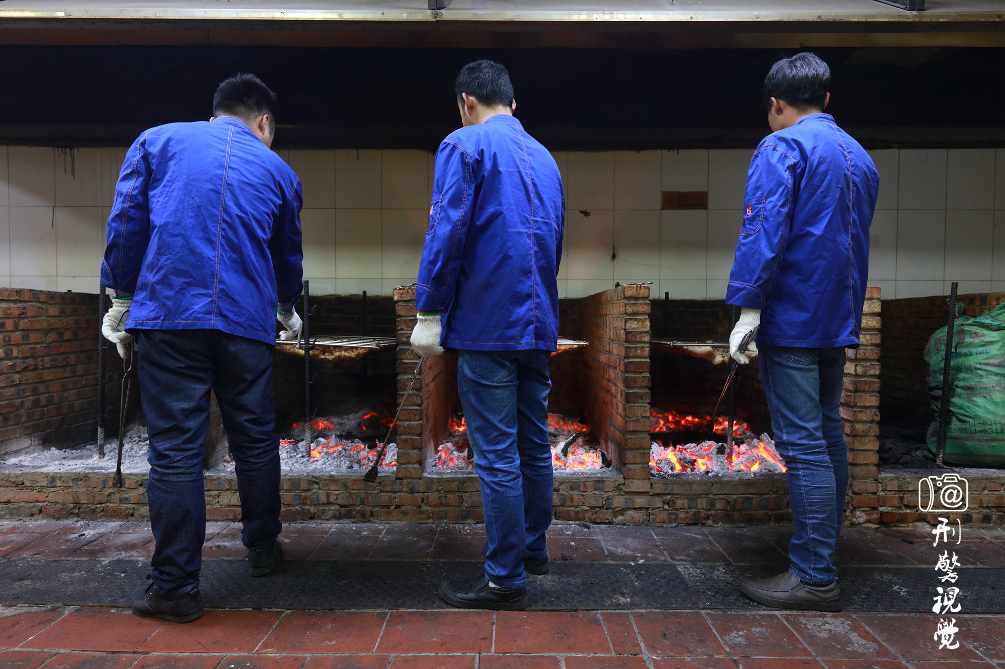 蒙古烤全羊的正宗配方,碳烤全羊的绝密配方