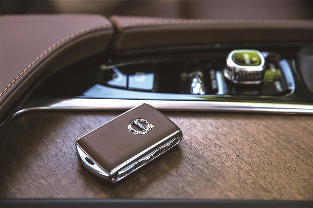 跃龙在渊——试驾VOLVOS90