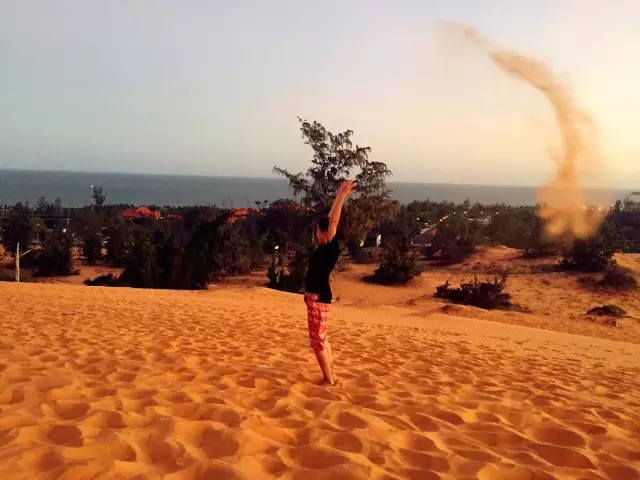 我不是喜欢旅行只是想逃避生活,不是旅行而是生活